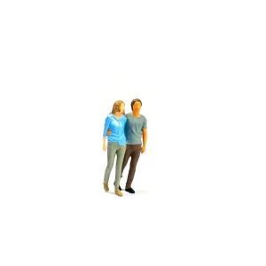 1:64 Painted Figure Mini Model Miniature Resin Diorama Sand Lovers Cuddle Couple