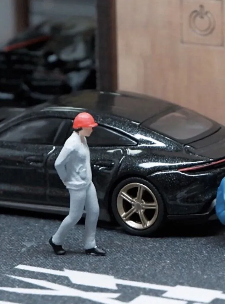1:64 Painted Figure Mini Model Toy Miniature Car Scenes Resin Man Worker in Grey