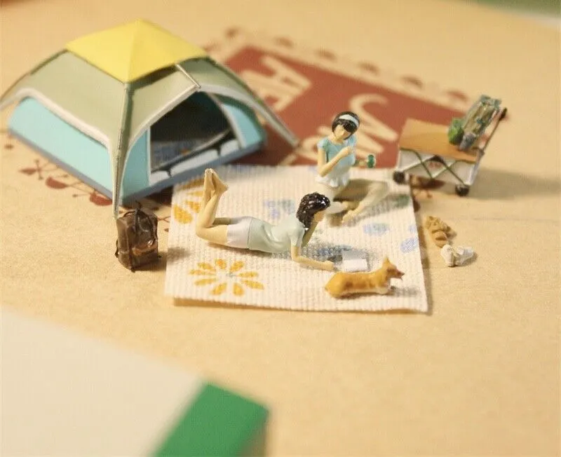 1:64 Painted Figure Model Miniature Resin Diorama Sand Outdoor Camping picnic