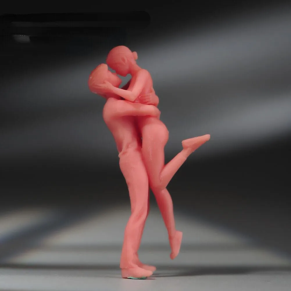 1:64 Painted Unpainted Figure Model Miniature Resin Diorama Sand Kissing Lovers New