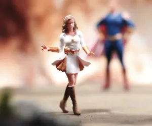 1:64 Painted Unpainted Figure Model Miniature Resin Diorama Sand Walking Lady