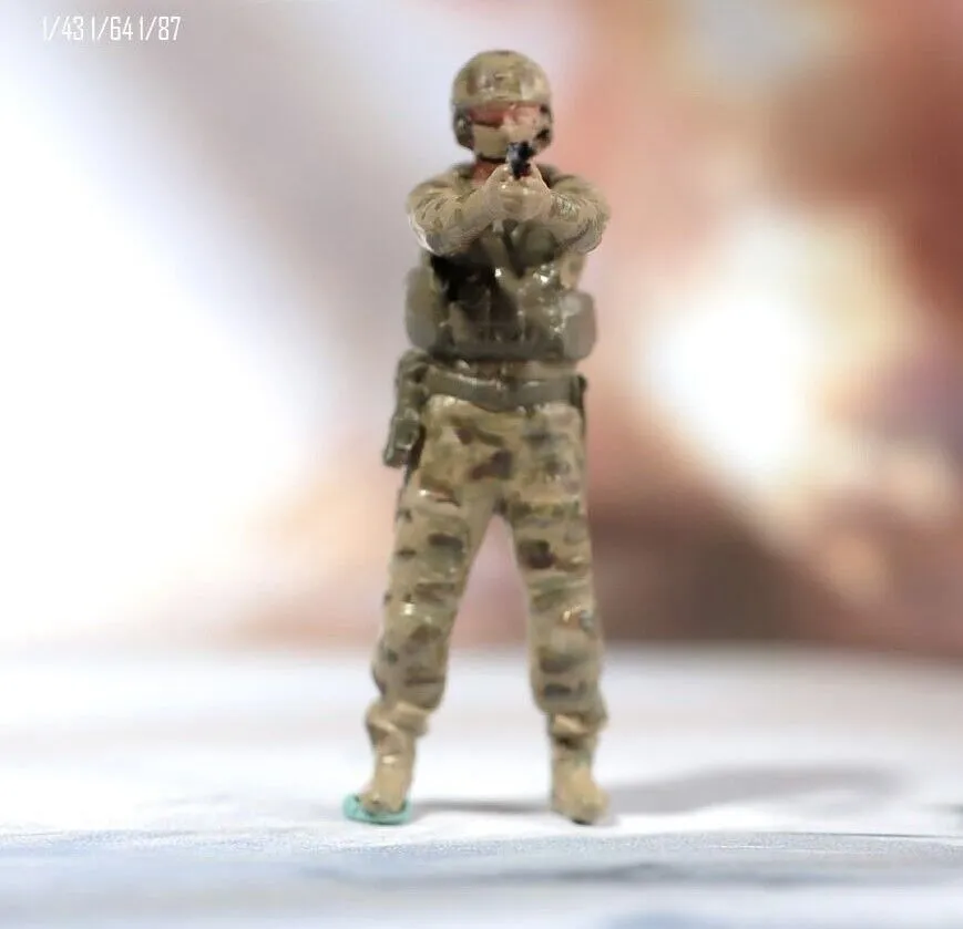 1:64 Painted Unpainted Figure Model Miniature Resin Diorama Soldier Patrol Dog New