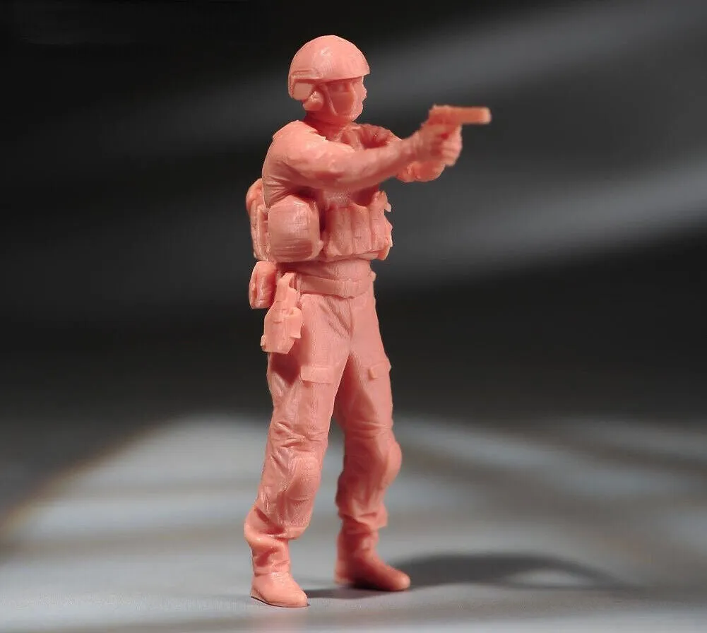 1:64 Painted Unpainted Figure Model Miniature Resin Diorama Soldier Patrol Dog New
