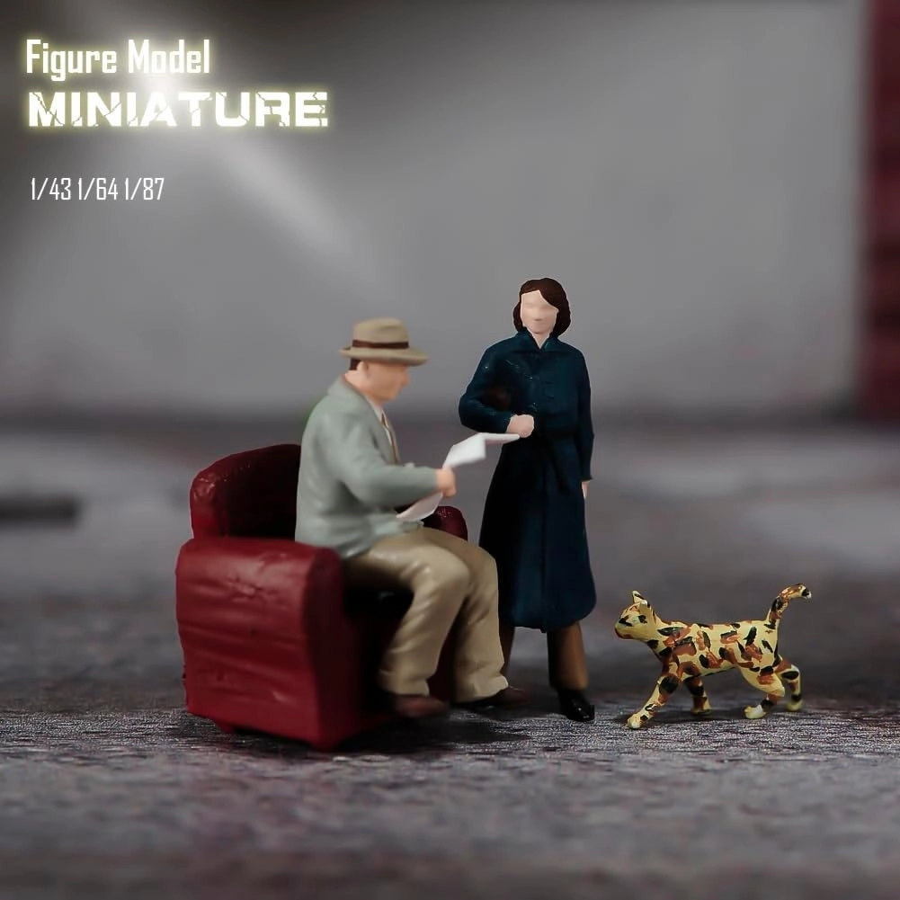 1:43 Scale Miniatures Figurine Hand Painted Tiny People Resin Diorama Figures Action Figure for Cars Vehicles Landscapes Photography Props Ornament (Newspaper Reading Man)