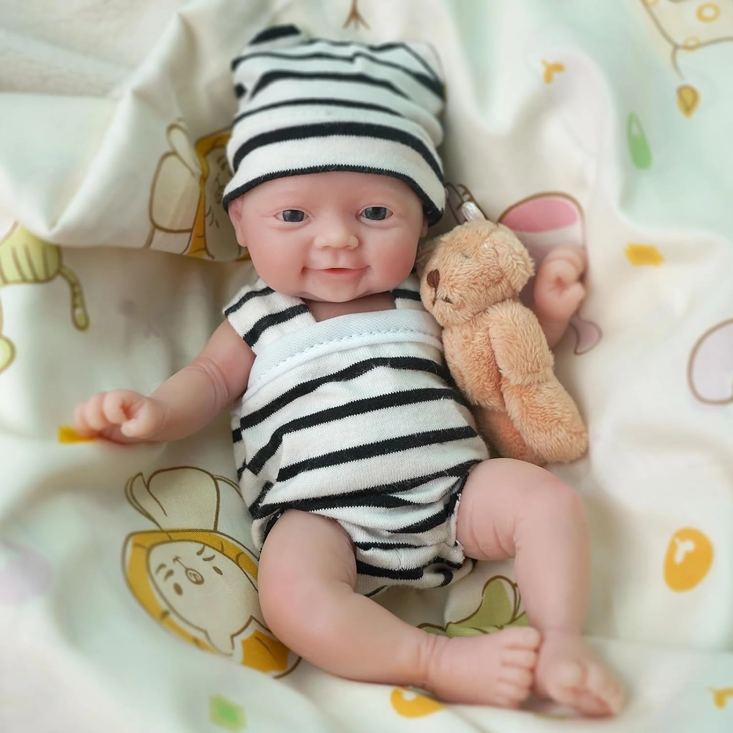 7 Inch Miniature Silicone Babies Doll Reborn Baby Doll Silicone Ful Body Realistic Eyes Open Cute Baby Boy That Look Real Micro Newborn Soft Anti Stress Doll（Extra Free Mini Diaper）