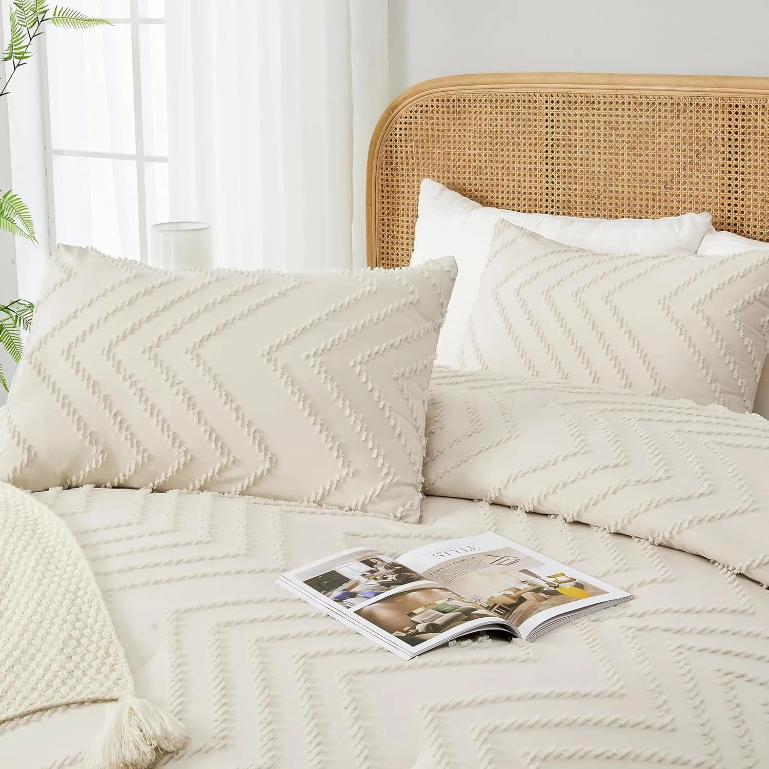 Andency King Size Comforter Set Beige, 3 Pieces Lightweight Comforter King Size Boho Bedding Comforter Sets, Soft Fluffy Cream Tufted Down Alternative Comforter Bed Set
