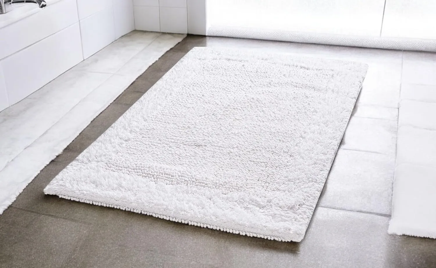 Bath Mat Rug 17"x24" White, 100% Pure Cotton, Super Soft Bath Rugs, Plush & Absorbent, Hand Tufted Heavy Weight Construction, Full Reversible Step Out Rugs