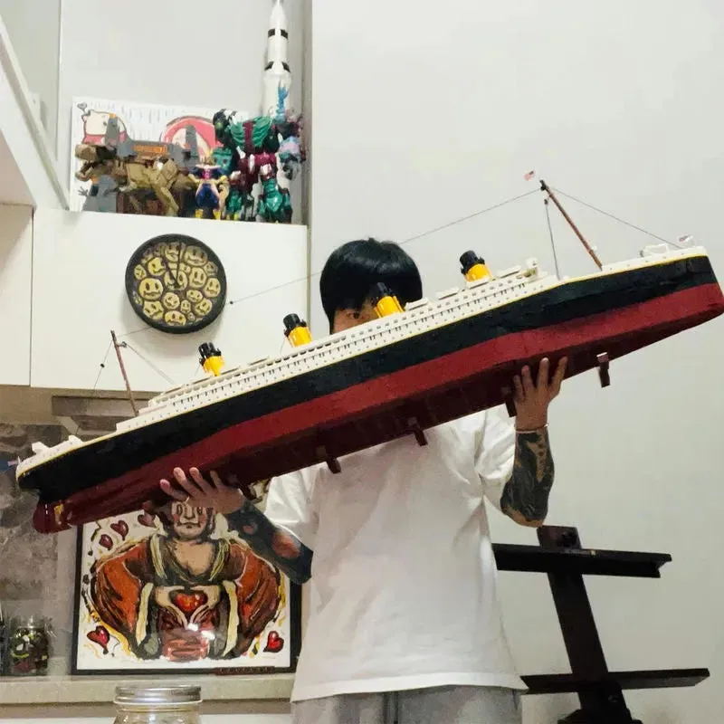 Building Blocks MOC RMS Titanic Steam Ship Boat Bricks Toys