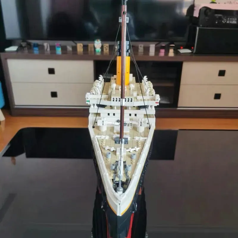 Building Blocks MOC RMS Titanic Steam Ship Boat Bricks Toys