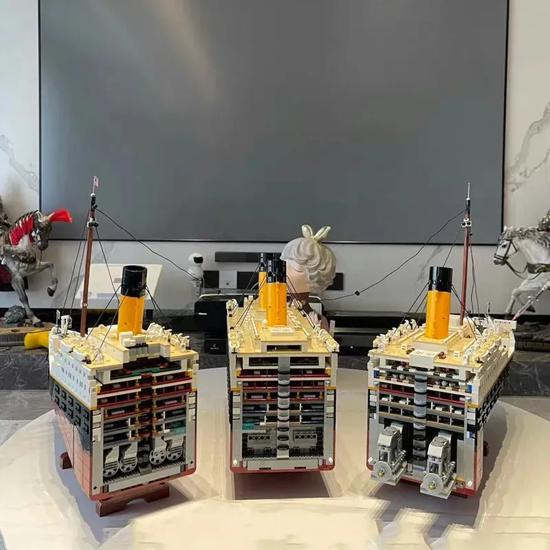 Building Blocks MOC RMS Titanic Steam Ship Boat Bricks Toys