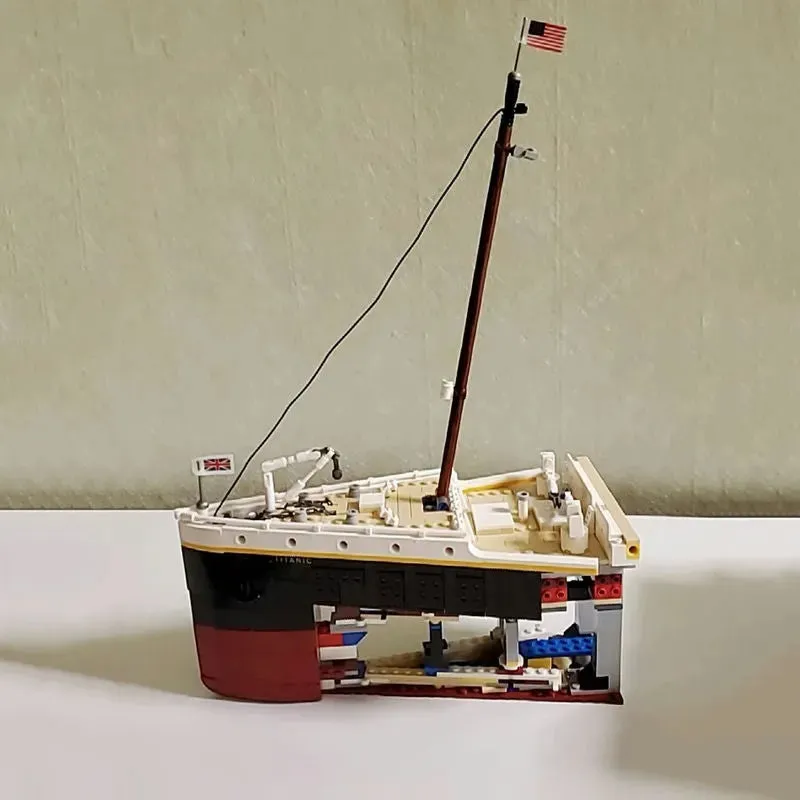 Building Blocks MOC RMS Titanic Steam Ship Boat Bricks Toys