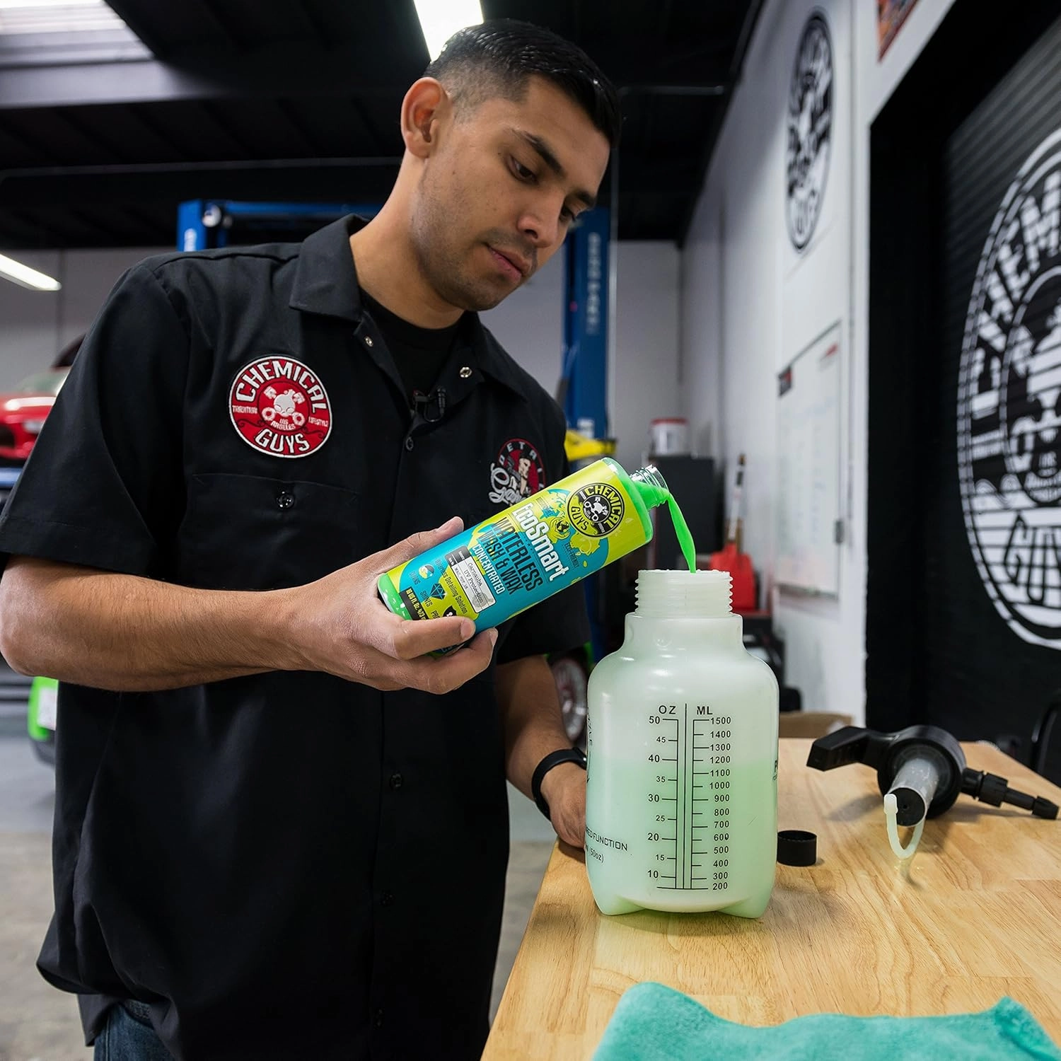 Chemical Guys WAC_707_16 EcoSmart Hyper Concentrated Waterless Car Wash and Wax, Safe for Cars, Trucks, SUVs, Motorcycles, RVs & More, 16 fl oz