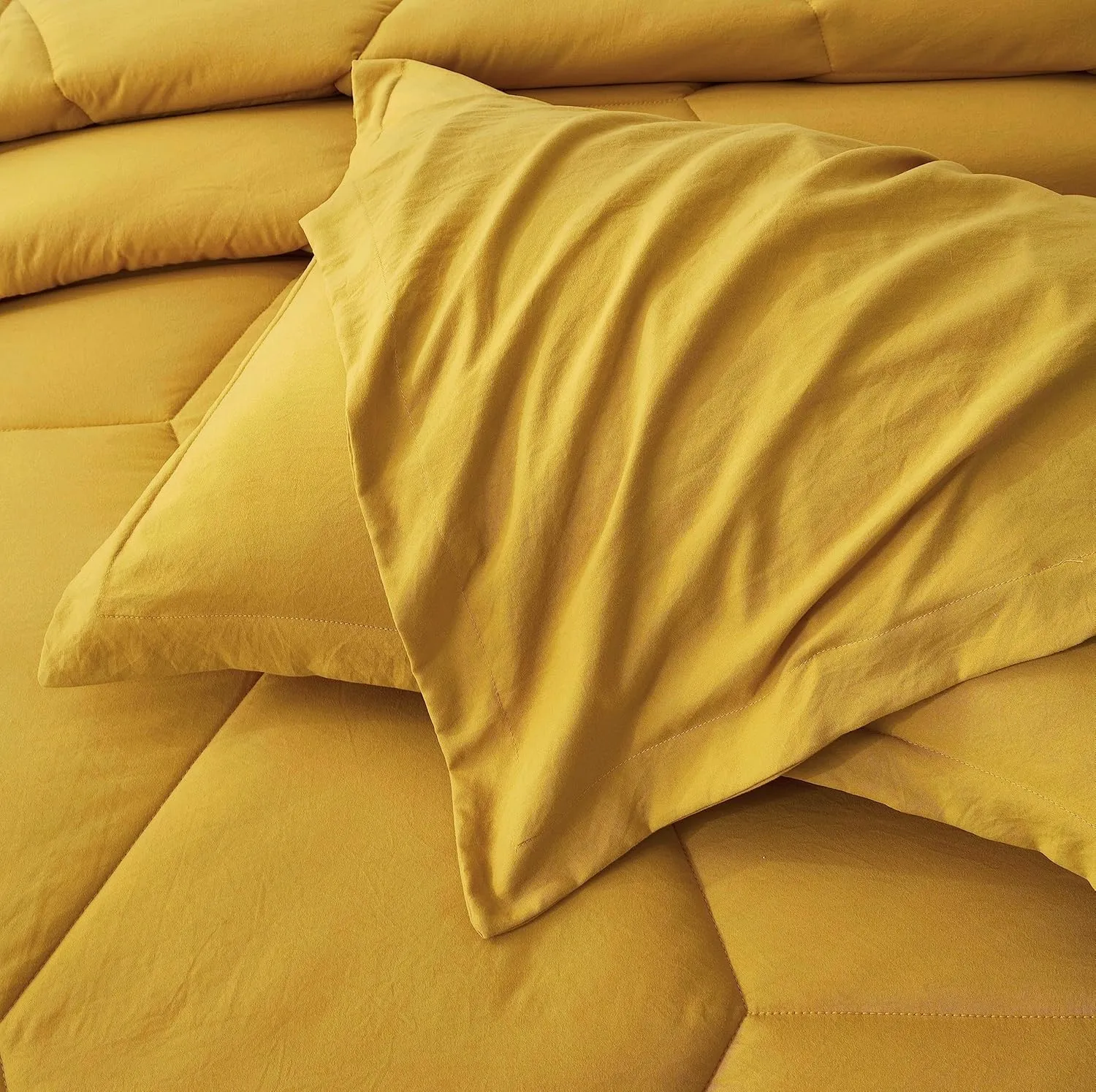 Chezmoi Collection Vero Mustard Yellow Comforter Set Oversized King Size 3-Piece Fluffy Soft Lightweight Bedding Honeycomb Geometric Quilted Stone-Washed Microfiber Comforter Set for All Season
