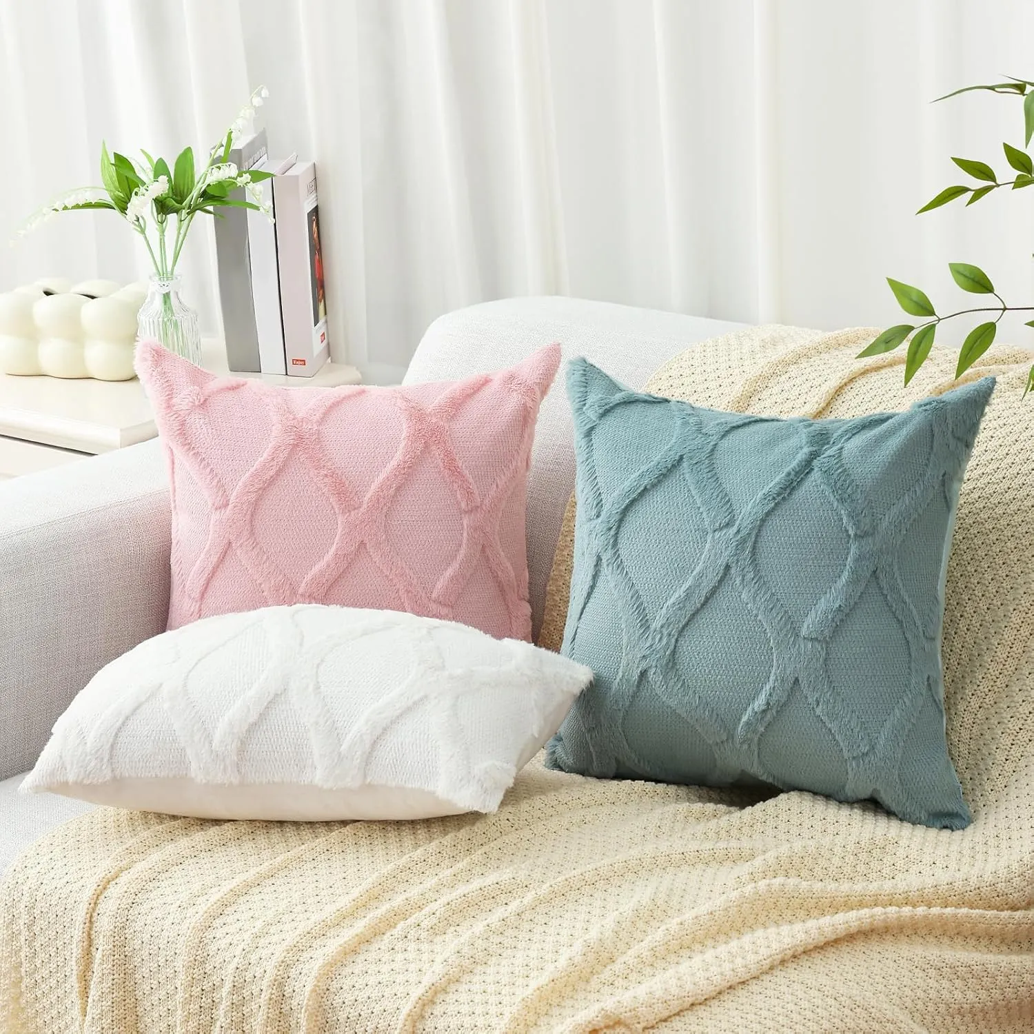 decorUhome Throw Pillow Covers 20x20 Inch Set of 2, Soft Plush Faux Fur Wool Aqua Couch Pillow Covers, Decorative Neutral Pillow Cases for Bed Sofa Living Room Home Decor