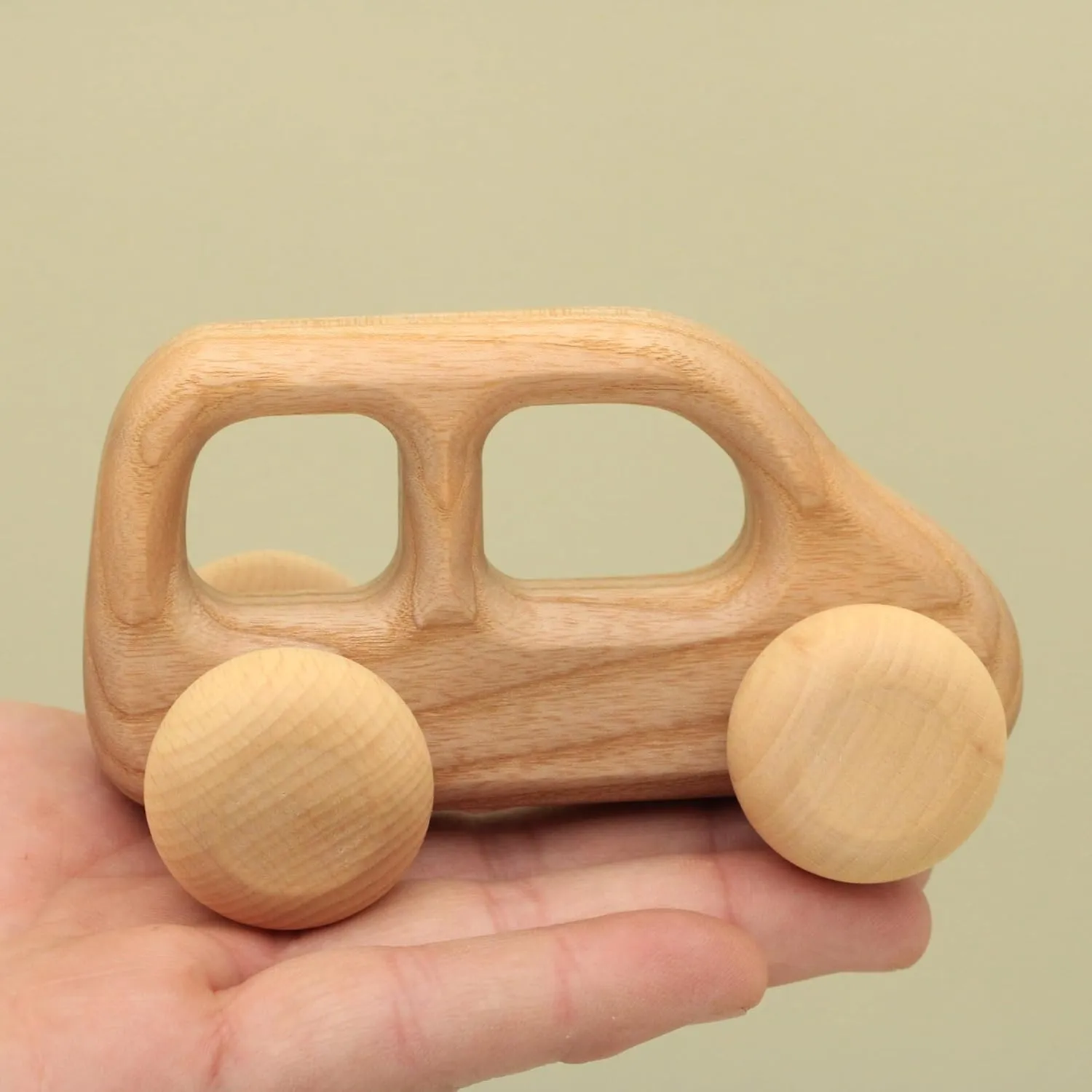 Free Shipping Natural Baby Car Retro, LBC49 : Eco-Friendly Gift with Montessori and Waldorf Educational Influence Lotes Toys Baby Gift