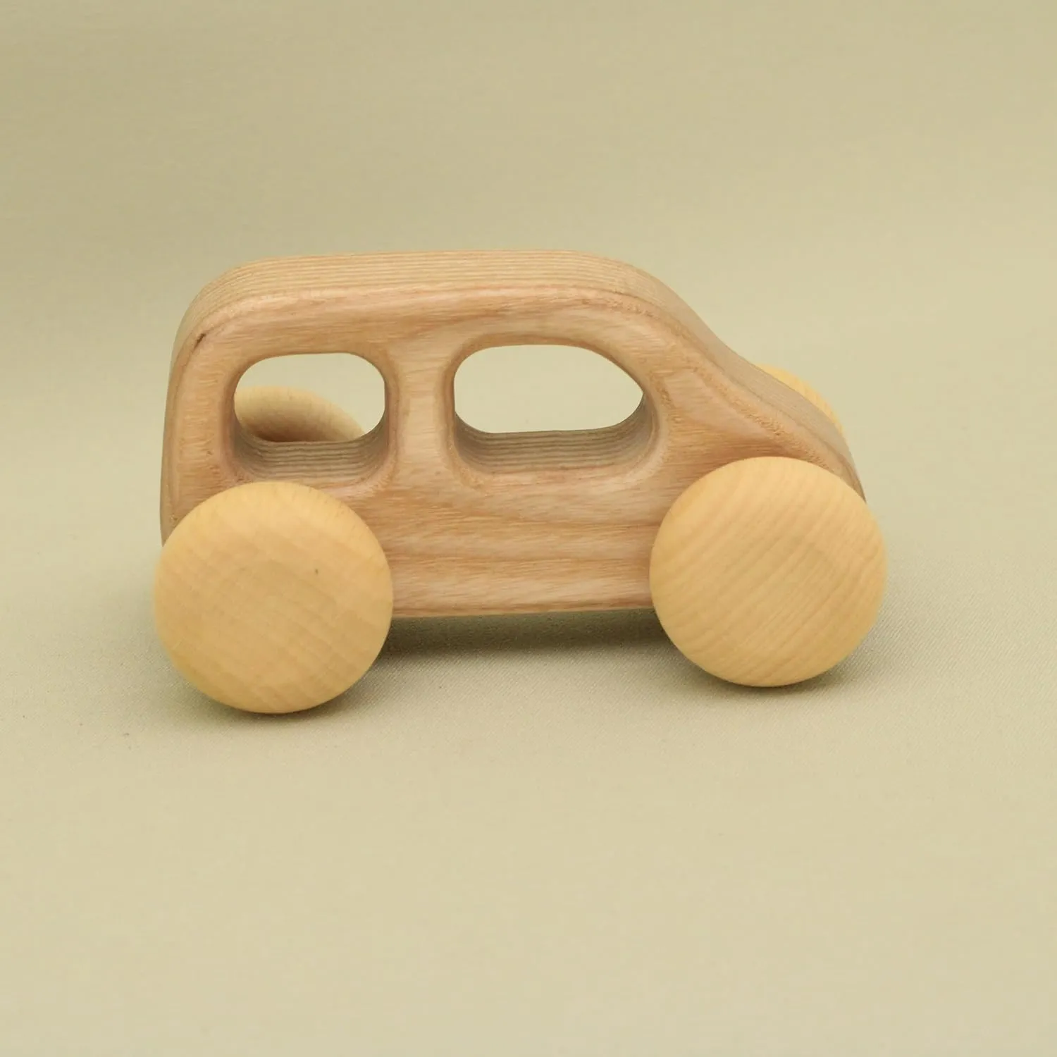 Free Shipping Natural Jelly Car, DC09 : Eco-Friendly Gift with Montessori and Waldorf Educational Influence Lotes Toys Baby Gift