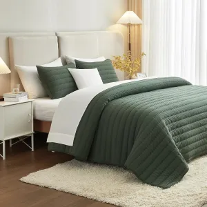 Green King Size Quilt Bedding Set, Reversible Lightweight Bed Spreads Oversized King Quilted Bedspread for All Seasons, Soft Washable, 3 Pieces, 1 Quilt (108x96 in) & 2 Pillow Shams (20x36 in)