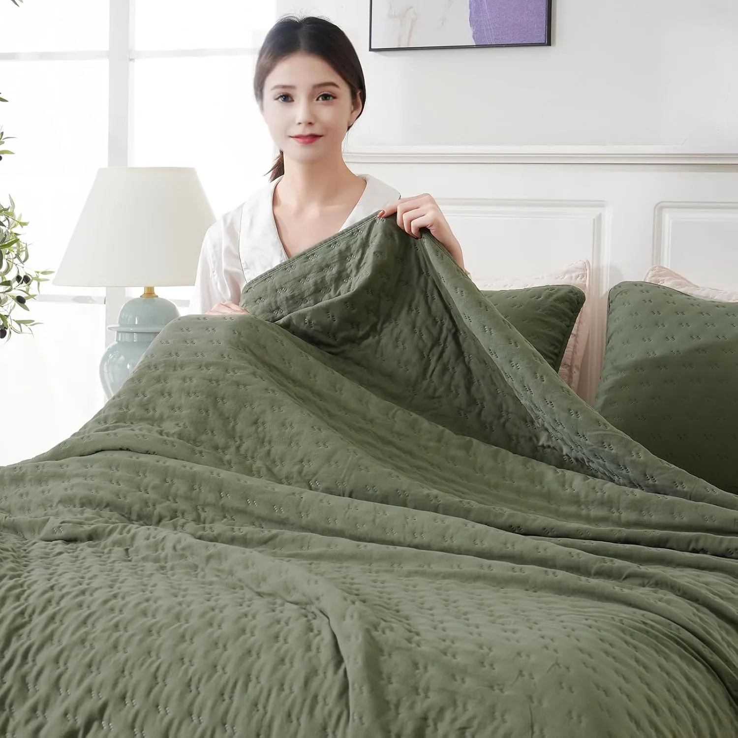 Green Quilt Bedding Set with Pillow Sham, Breathable Lightweight Bed Spread, Soft Oversized Bedspread Coverlets for Twin Bed, All Seasons, 2 Pieces, 1 Quilt (68x90), 1 Pillow Sham (20x26)
