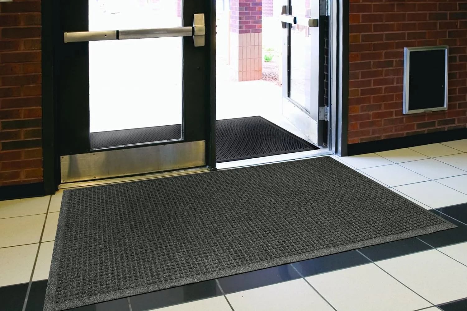 Guardian-EG030404 EcoGuard Indoor Wiper Floor Mat, Recycled Plastic and Rubber, 3' x 4', Charcoal