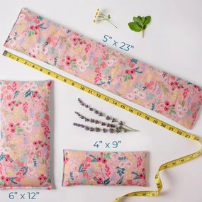 Hot Cold Pack Reusable and Microwavable Heating Pad with Flax Seed and Dried Herbs