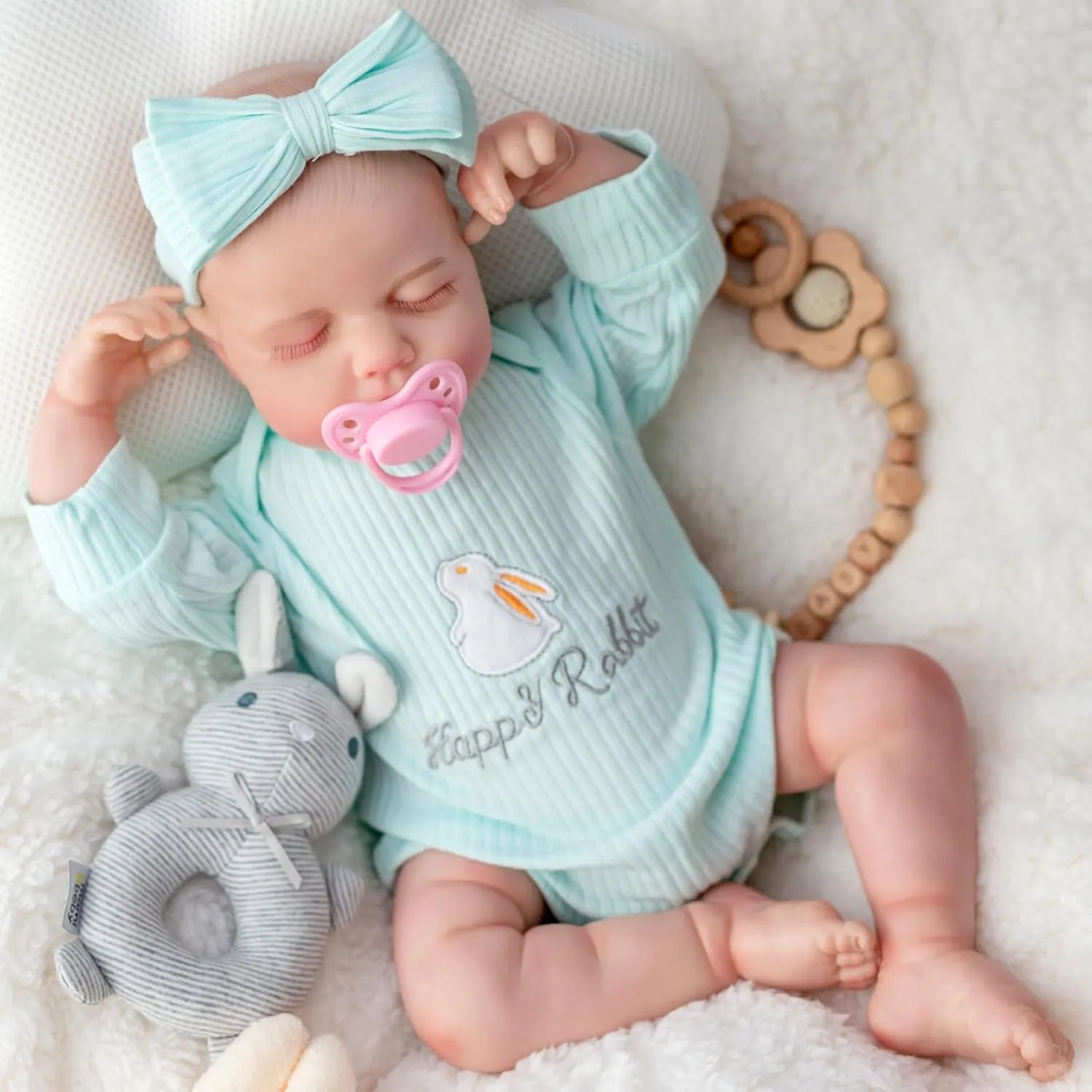 Lifelike Reborn Baby Girl Dolls, 18-inch Realistic Doll with Cloth Body Poseable Limbs, Newborn Real Life Baby Doll Toy for Age 3 