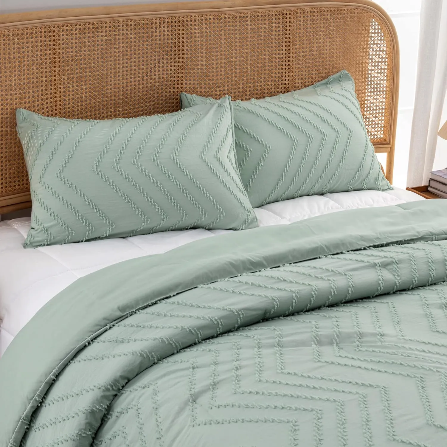 Litanika Sage Green California King Comforter Set, 3 Pieces Cal King Oversized Chevron Tufted Boho Bedding Comforter Sets, Fluffy Bed Set (104x96In Comforter & 2 Pillowcases)