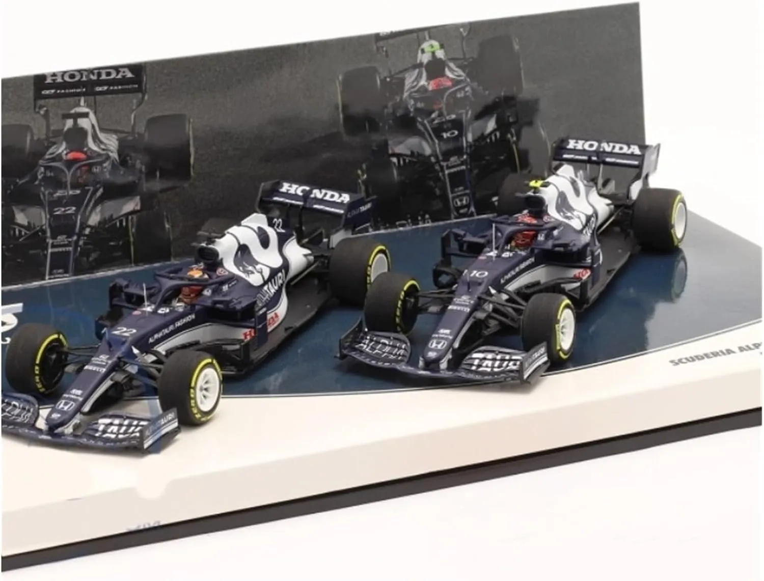 Metal Toy Vehicle 1:43 for AT02 20211 F1 Formula Two-Piece Set Simulation Alloy Racing Car Model Collection Ornaments Scale Vehicles