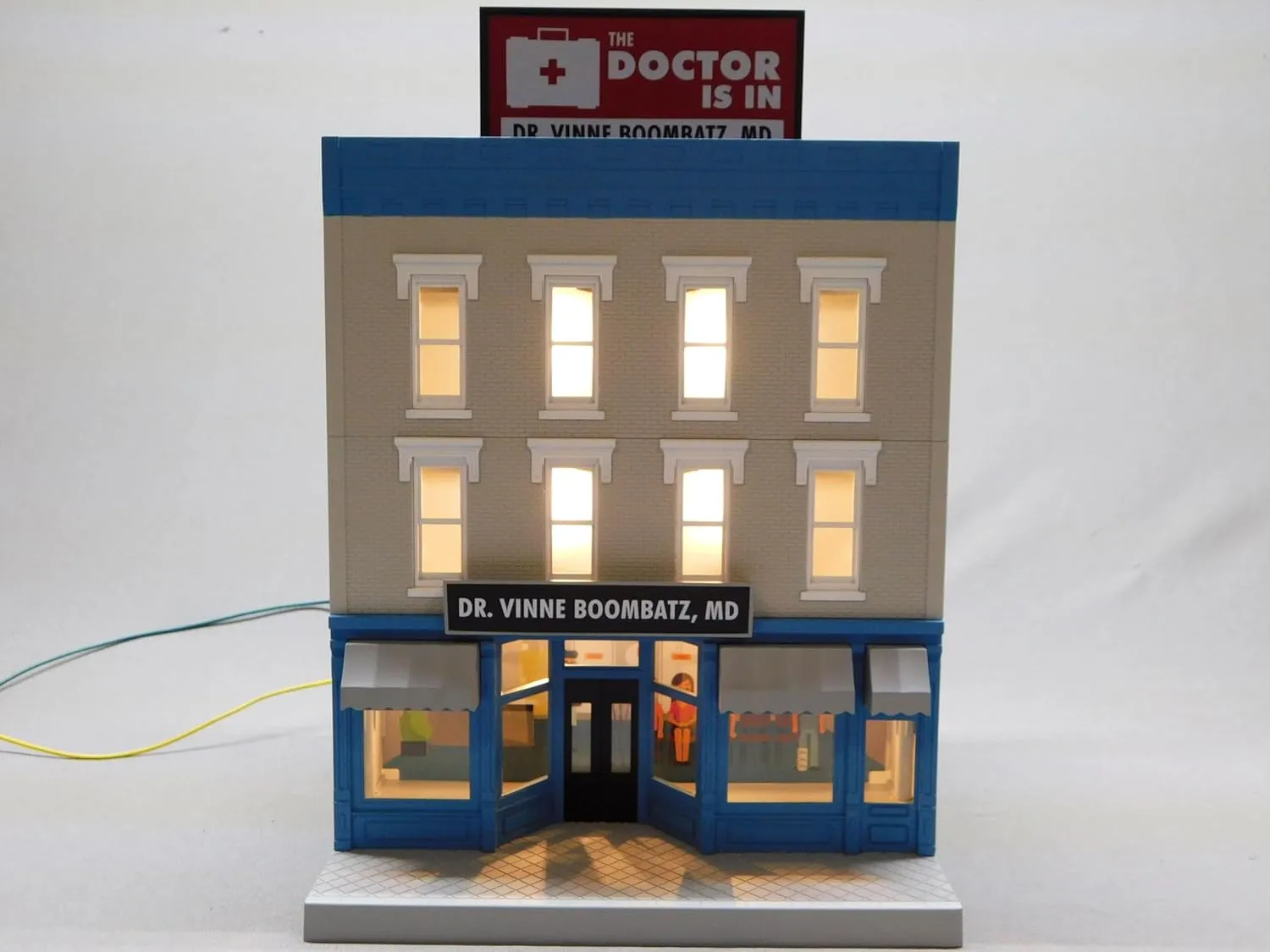 MTH Vinnie BOOMBATZ MD. 3-Story City Building O Gauge 30-90660