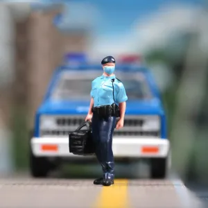 Painted Miniatures 1/18 1/24 1/64 1/43 1/87 Scale Policeman Mask Bag Toy Miniature Figure Diorama Action Figure Doll for Cars Vehicles Collection Display Scene (Painted, 1/24 Scale)