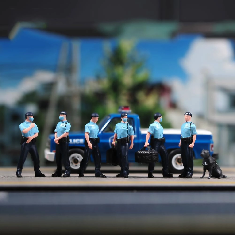 Painted Miniatures 1/18 1/24 1/64 1/43 1/87 Scale 6PCS Policeman Dog Scene Diorama Action Figure Tiny People Doll Unpainted Model for Car Vehicles (Painted, 1/43 Scale)