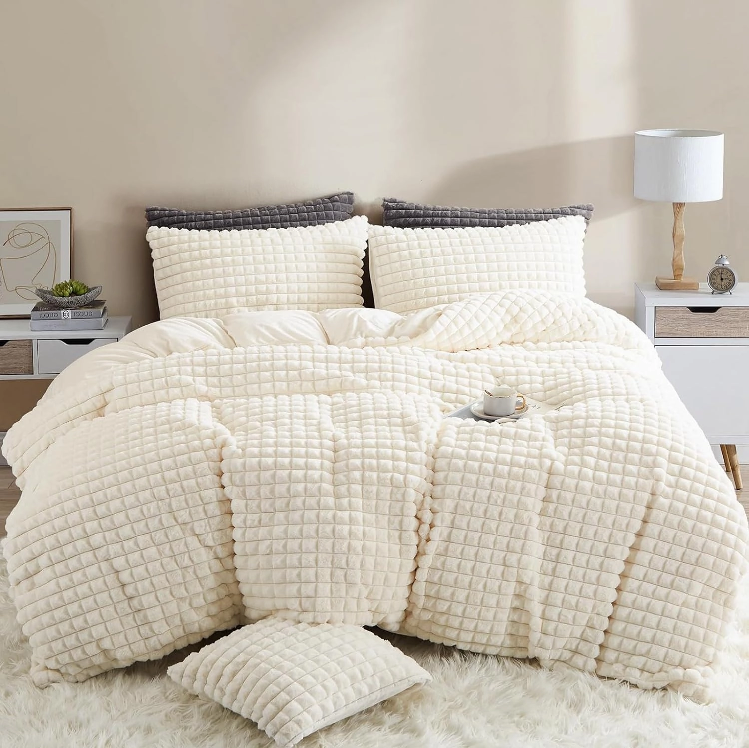 Plush Duvet Cover 220 x 240   2 Pillowcases 65 x 65 cm, Beige, Shaggy Furry Faux Fur Bedding Set for Double Adults, Fuzzy Flannel Bed Linen with Zip, Warm Winter