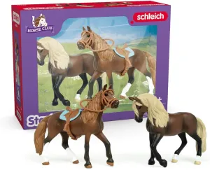 Schleich Horse Club 4-Piece Paso Peruano Horse Toy Set with Paso Peruano Mare, Stallion and Saddle with Bridle