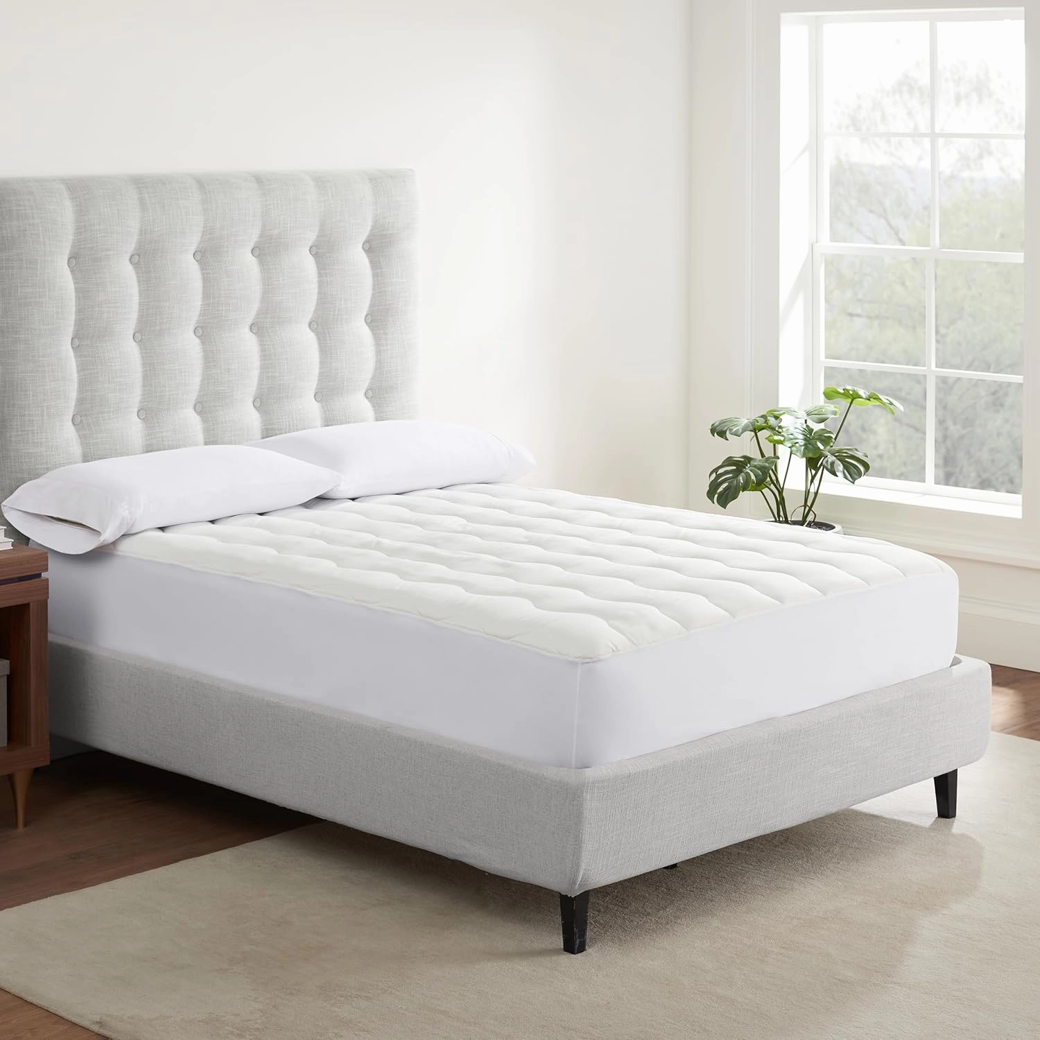 Serta Air Dry Extra Comfort Performance Fabric Quilted Mattress Pad, Cooling and Breathable Mattress Cover, Moisture Wicking Protection with 15" Deep Pocket, California King, White