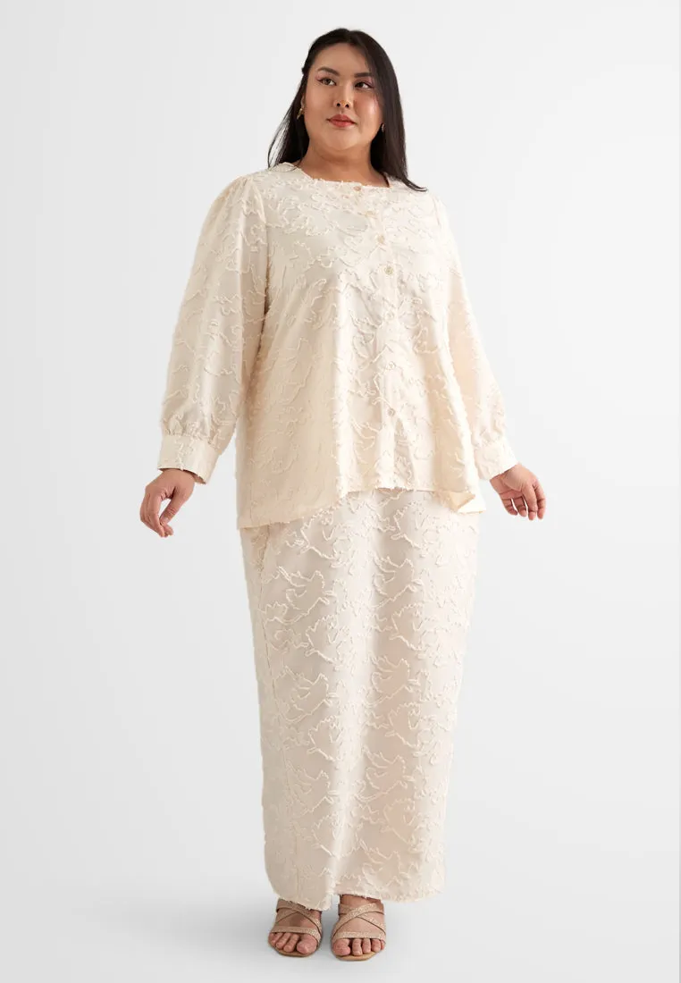 Susila Fluffy Tuft Button Kurung Set