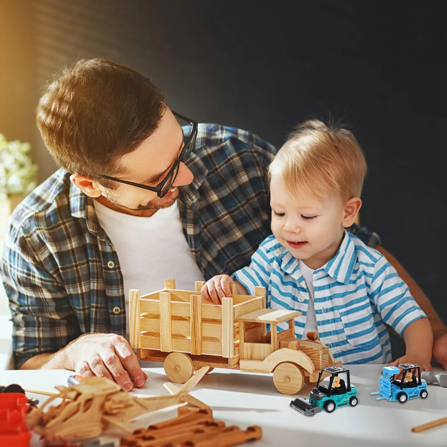 Toyvian Educational Car Model Toys Digger 4pcs Boys and Girls Plastic Car Toy Perfect Present for Boys Girls