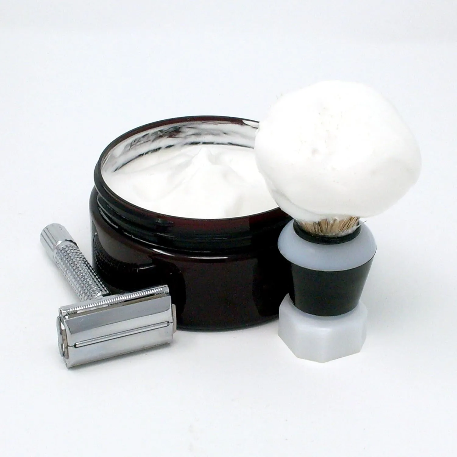 TSE for Men Nag Champa Shaving Soap with Tallow and Shea Butter. Natural Ingredients for Rich Lather and a Smooth Comfortable Shave. Artisan 4.5 oz Semi-Soft Italian Style. Made in the USA.