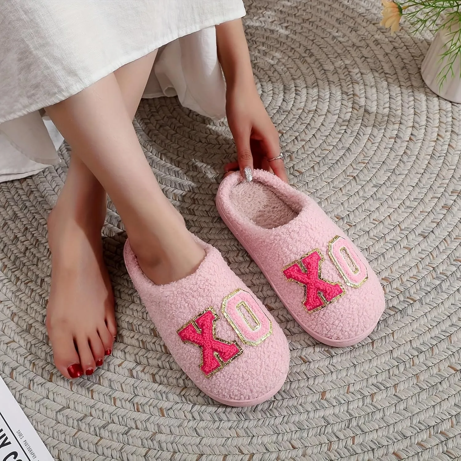 Women's Men's Fuzzy Memory Foam Slippers Fluffy Warm Comfort Light Weight Indoor Outdoor House Couple Shoes